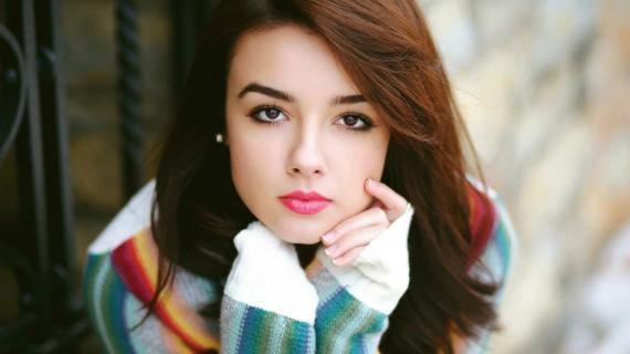 Sweet Girls Wallpapers