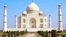 Beautiful Taj Mahal In India